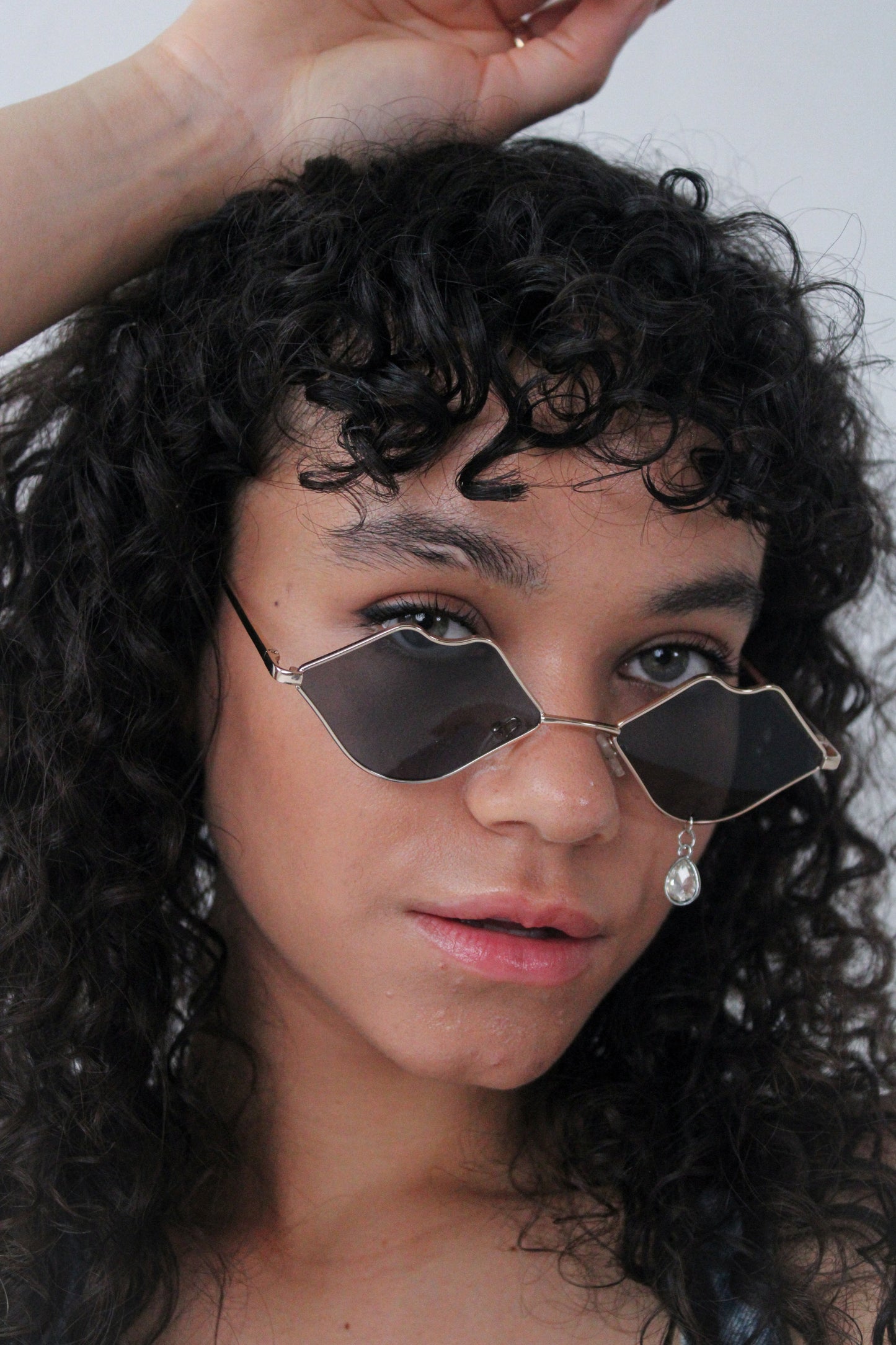 Black Lips with Tear Drop Festival Sunglasses
