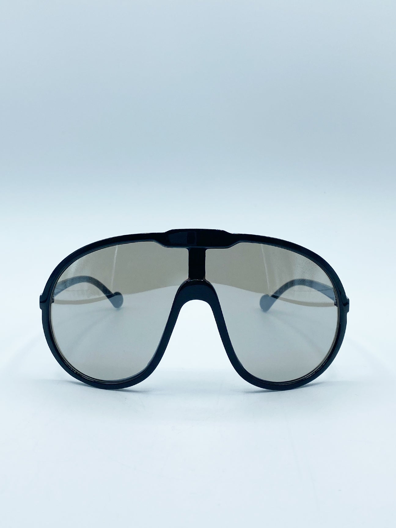 Wave Mask Sunglasses in Black