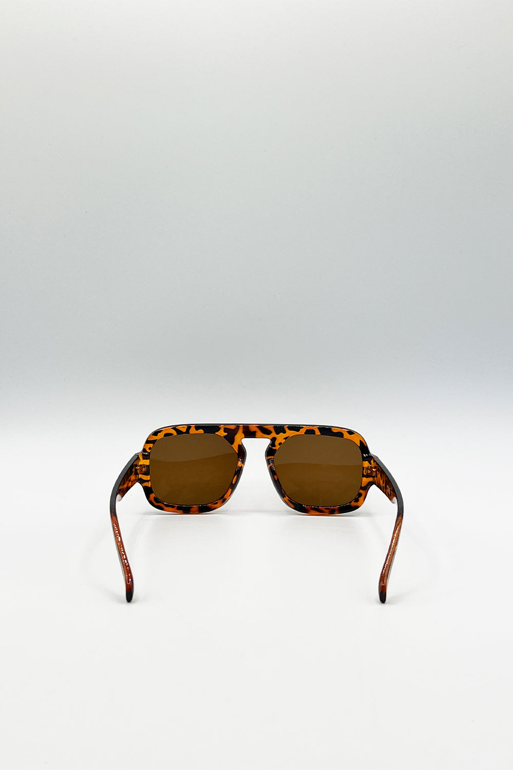 Retro Navigator Sunglasses in Tortoiseshell