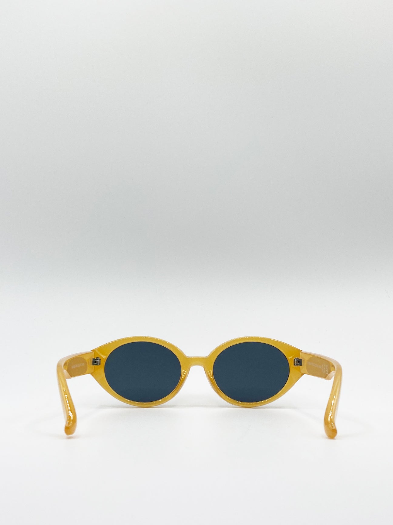 Oval Plastic Frame Sunglasses