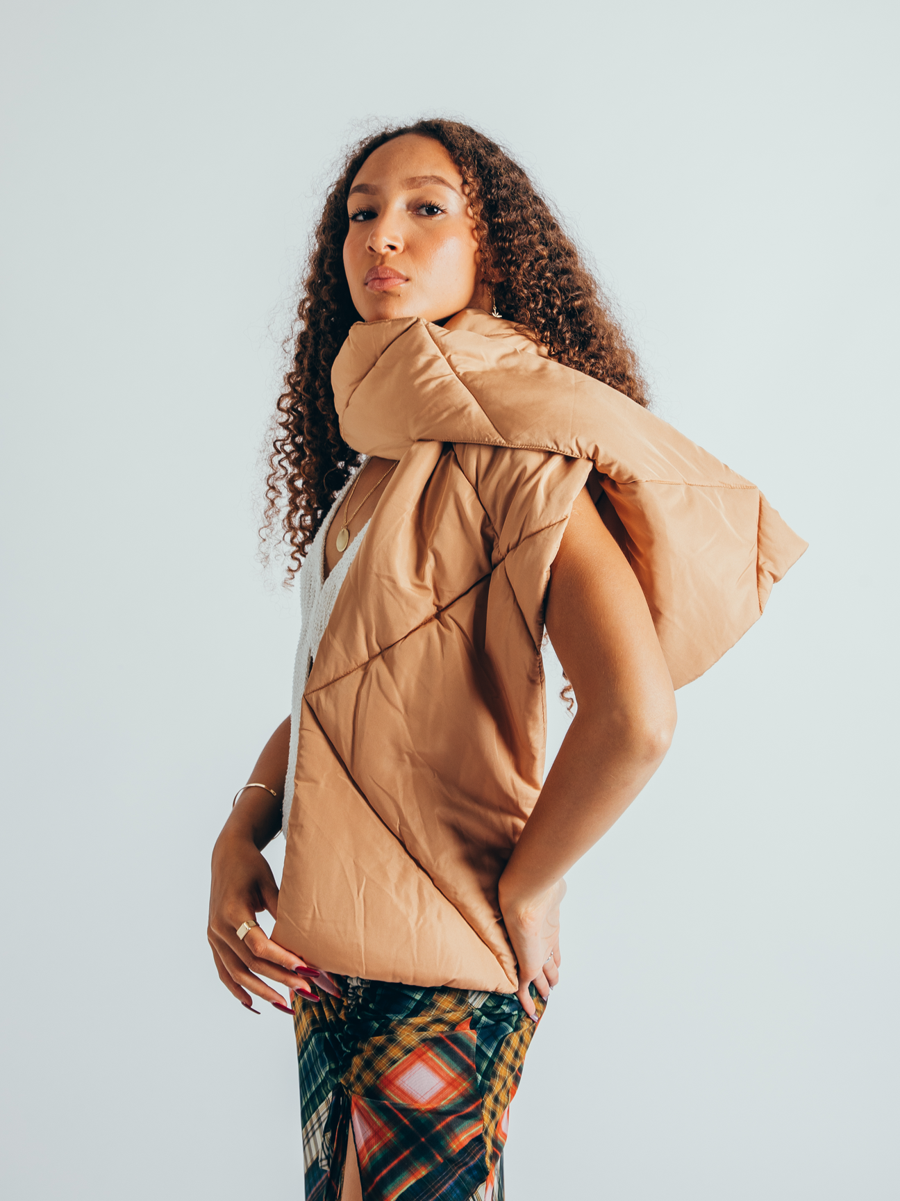 Puffer Scarf in Beige