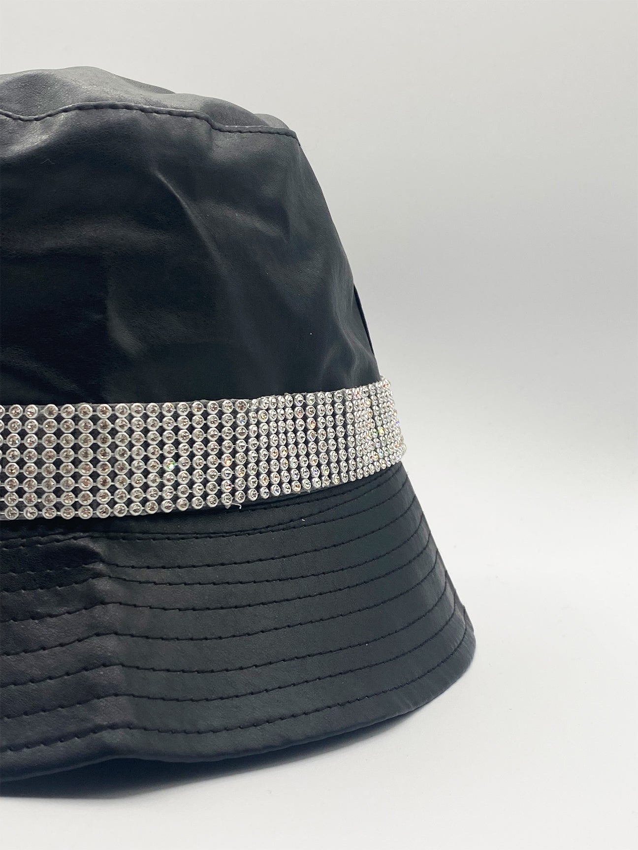 Embellished Bucket Hat In Black