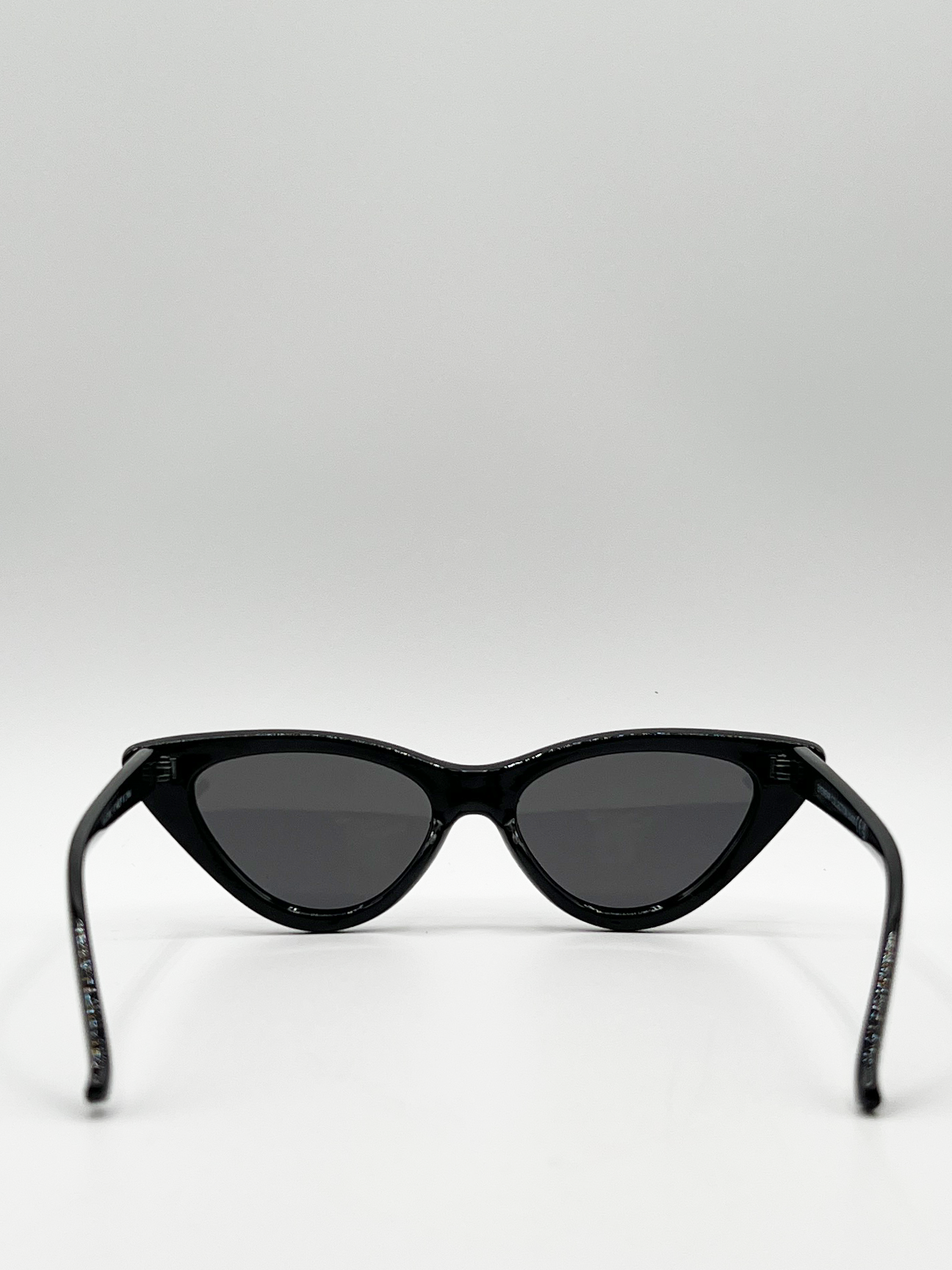 Classic cat eye frame sunglasses