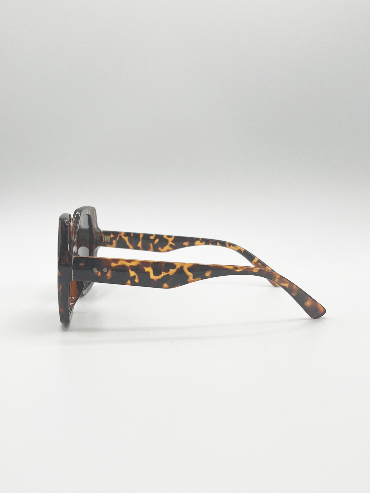 Oversized Rounded Angular Sunglasses in Tortoiseshell