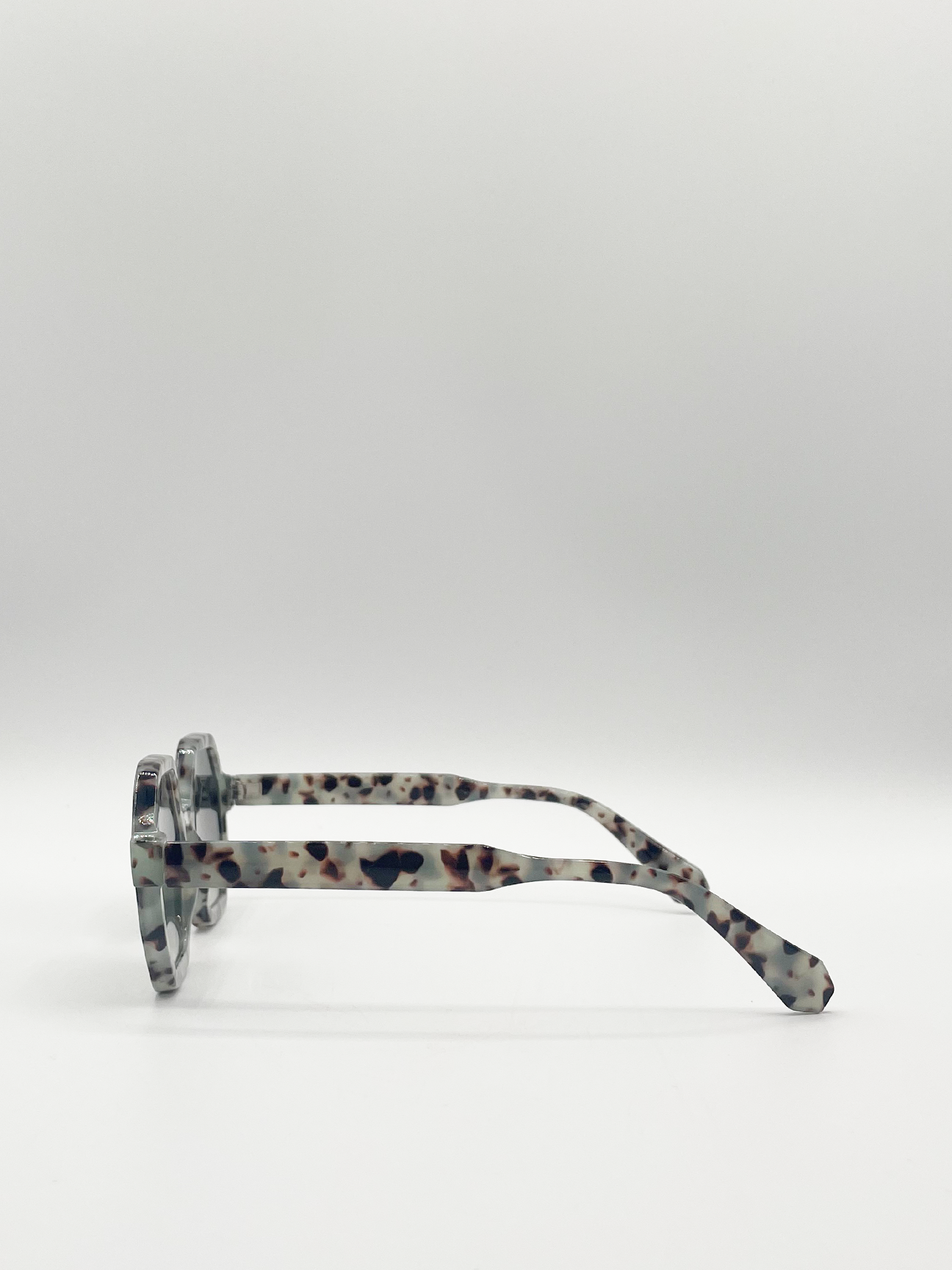 Pale grey tortoiseshell Shape_Oversized hexagon Sunglasses