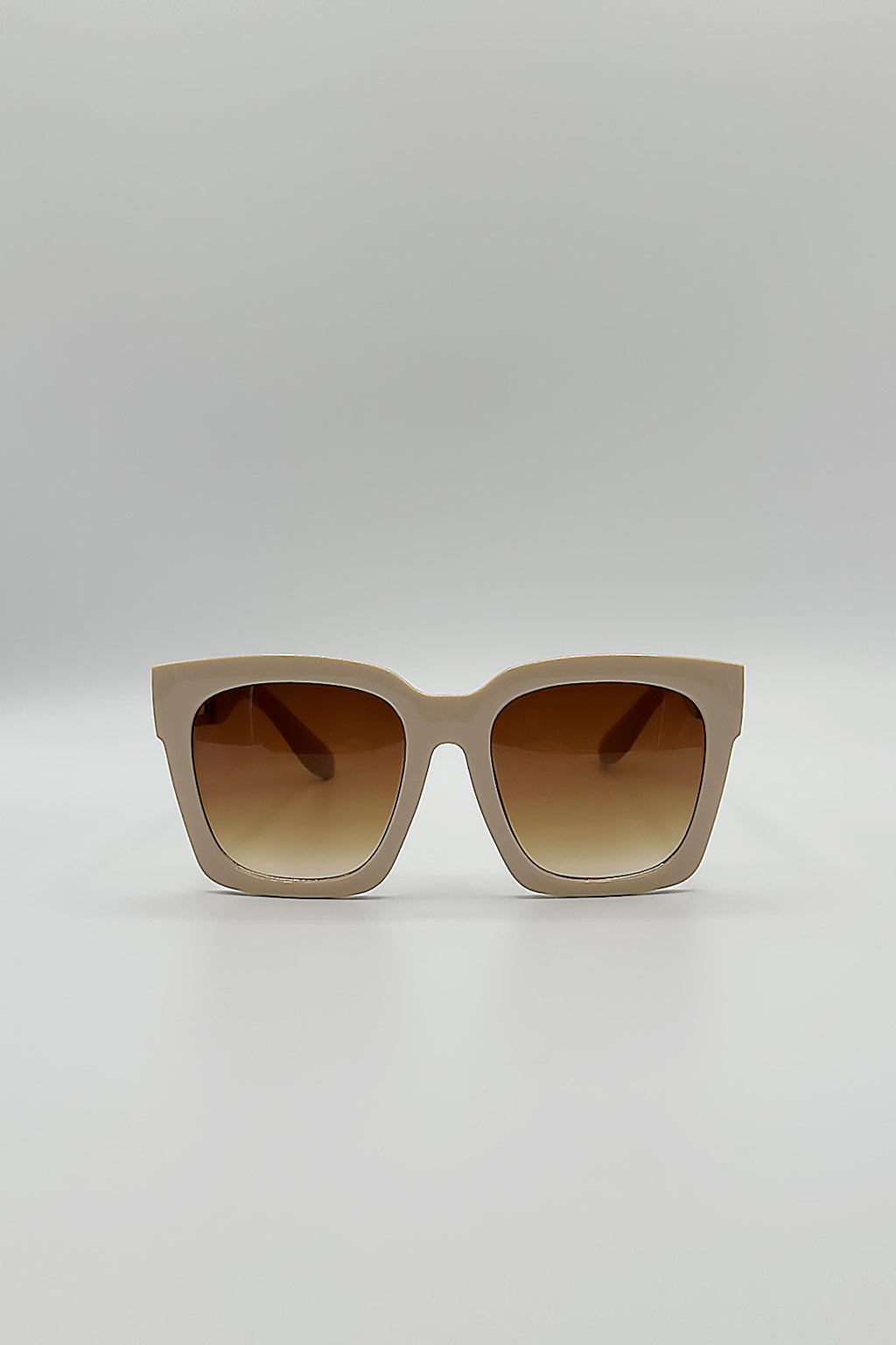 Oversize Cateye Sunglasses with Gold Chain Detail
