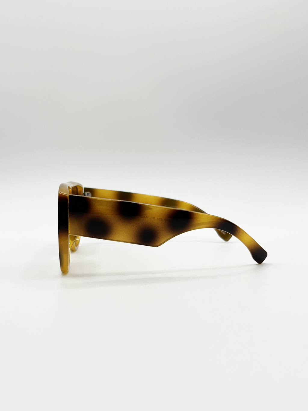 Oversized Flat Top Spotty sunglasses in Brown