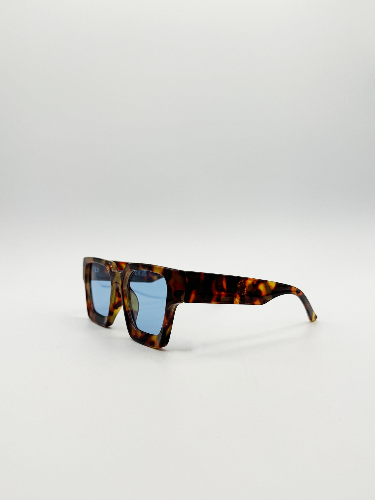 Chunky Shape_Oversize square Sunglasses in Tortoiseshell with Blue Lenses
