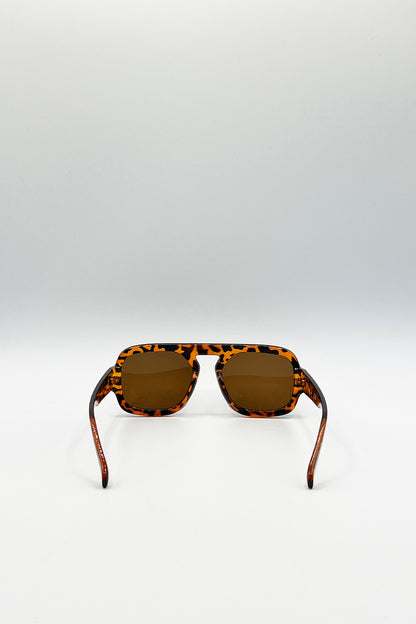 Retro Navigator Sunglasses in Tortoiseshell