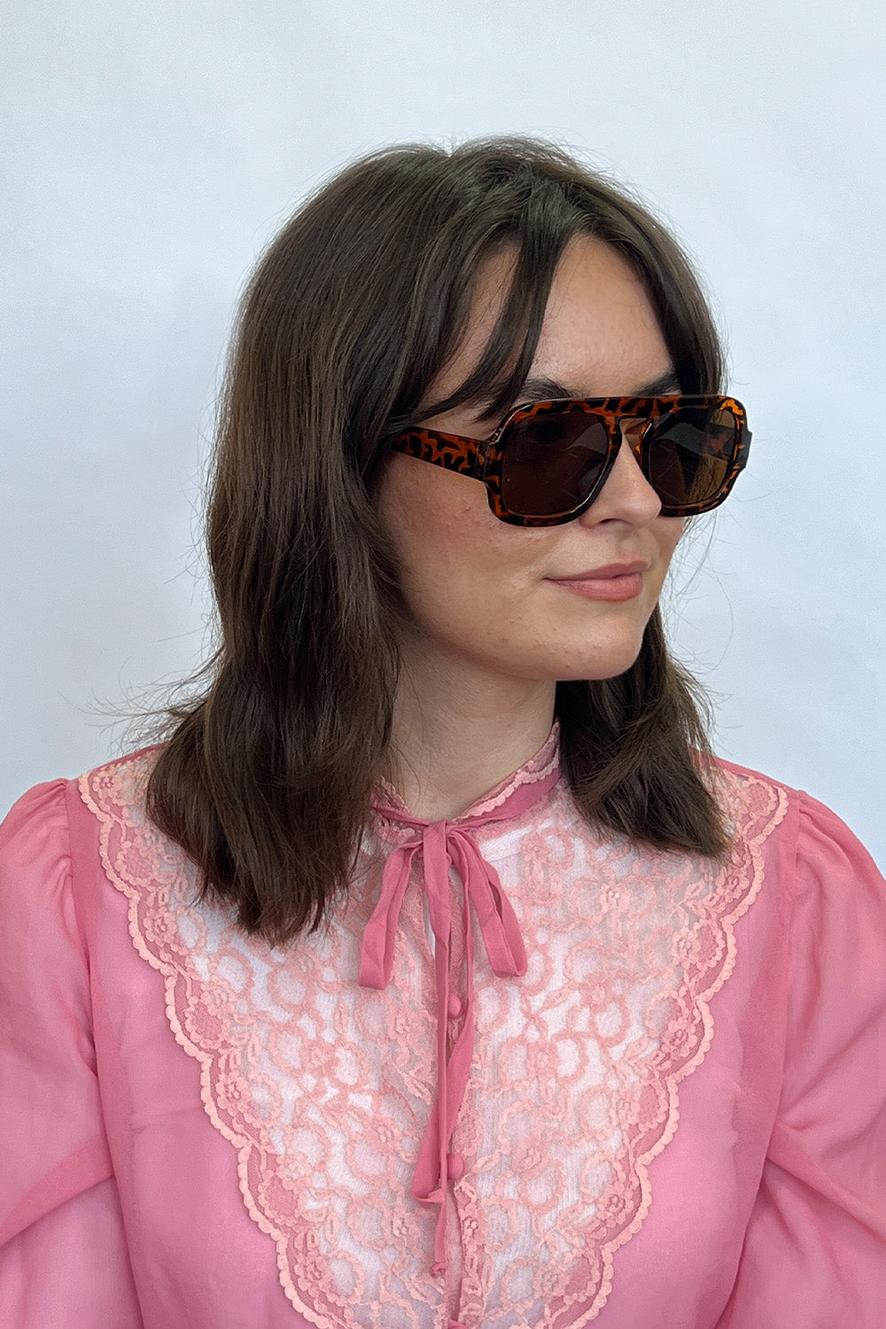 Retro Navigator Sunglasses in Tortoiseshell