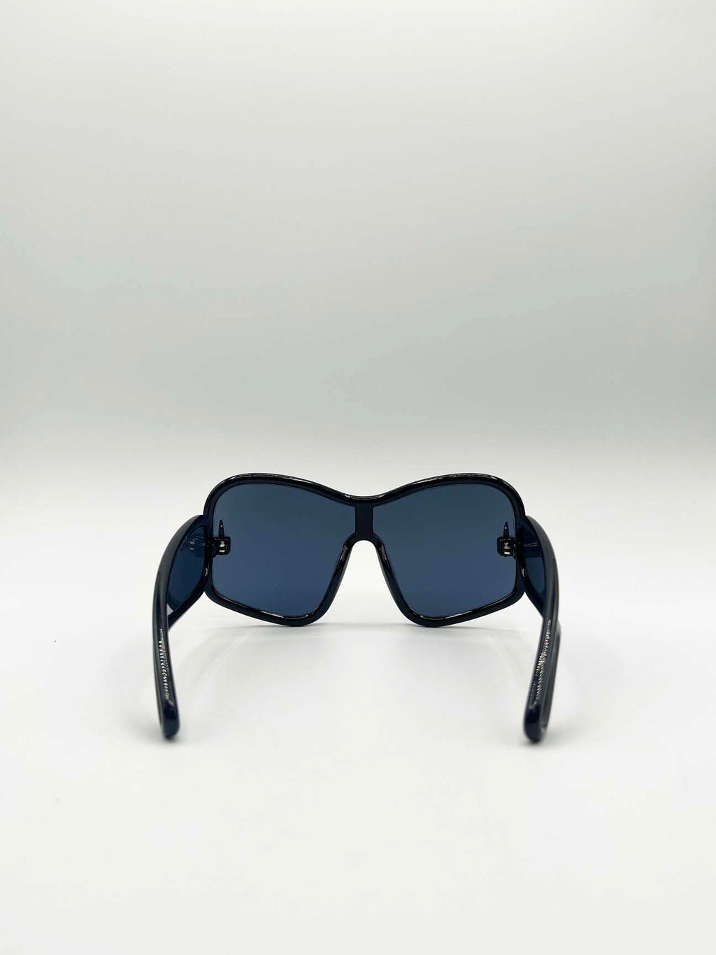Square Shape_Oversized Mask Sunglasses in Black