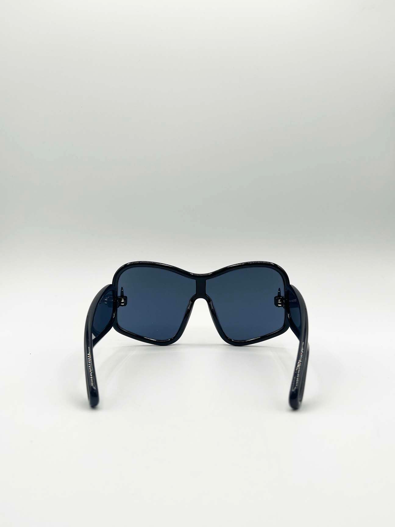 Square Shape_Oversized Mask Sunglasses in Black