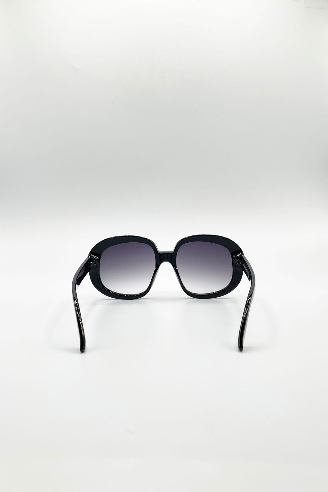 Bold Round Shape_Oversized In Black