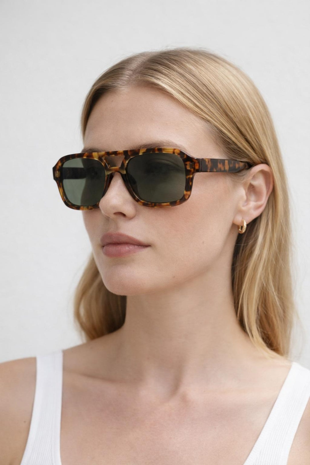 Tortoiseshell 70's Navigator Sunglasses with Green Lenses