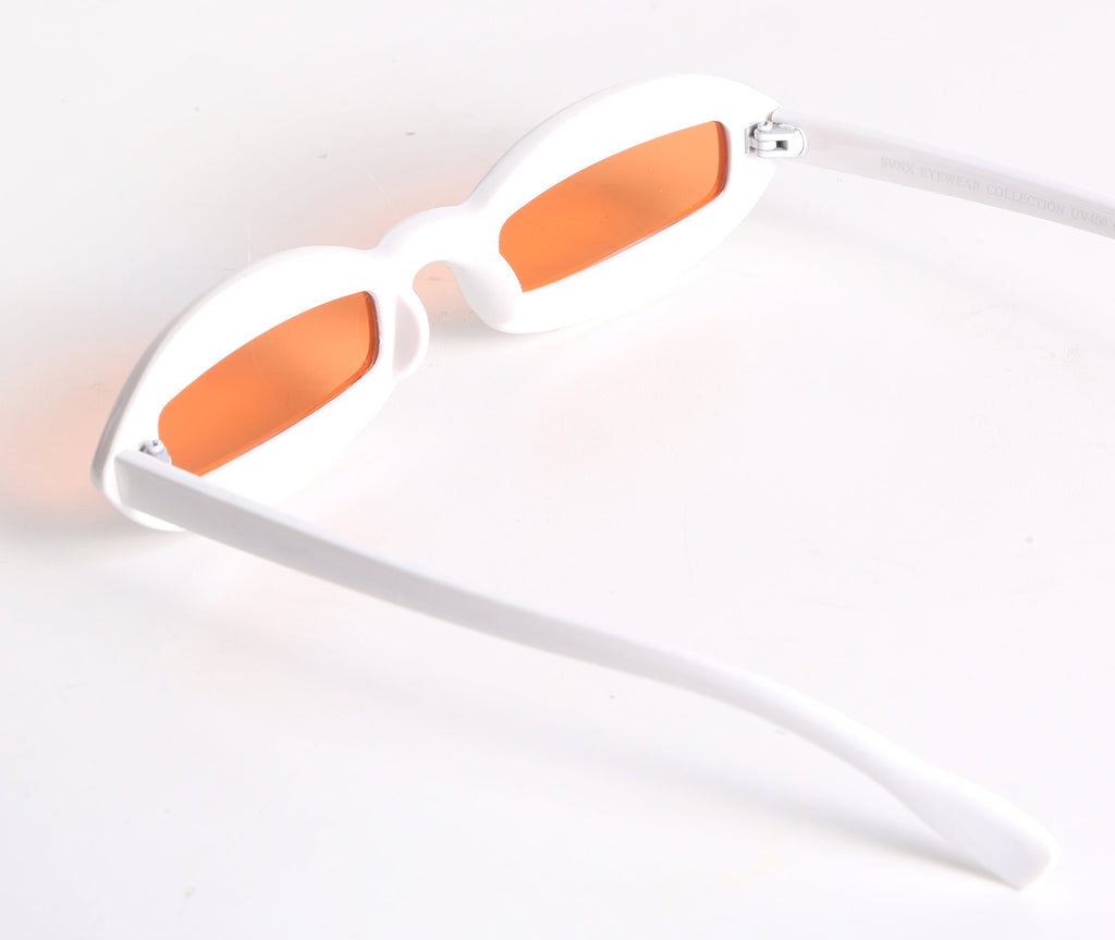 Oval Retro Sunglasses In White