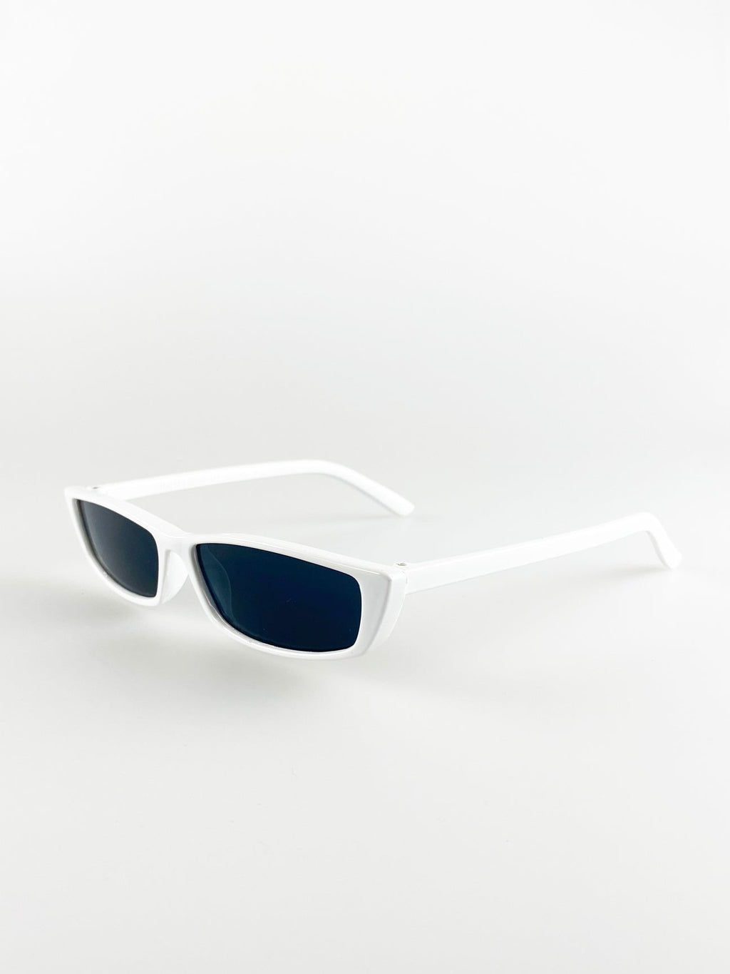 Retro  Cateye Sunglasses In White