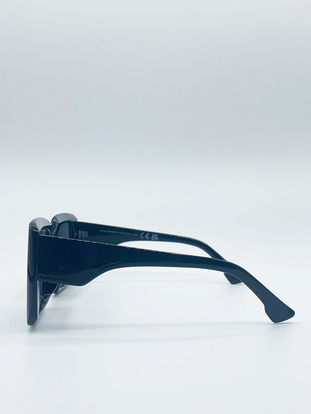 Black Shape_Oversized Plastic Frame Square Sunglasses with Black Lenses