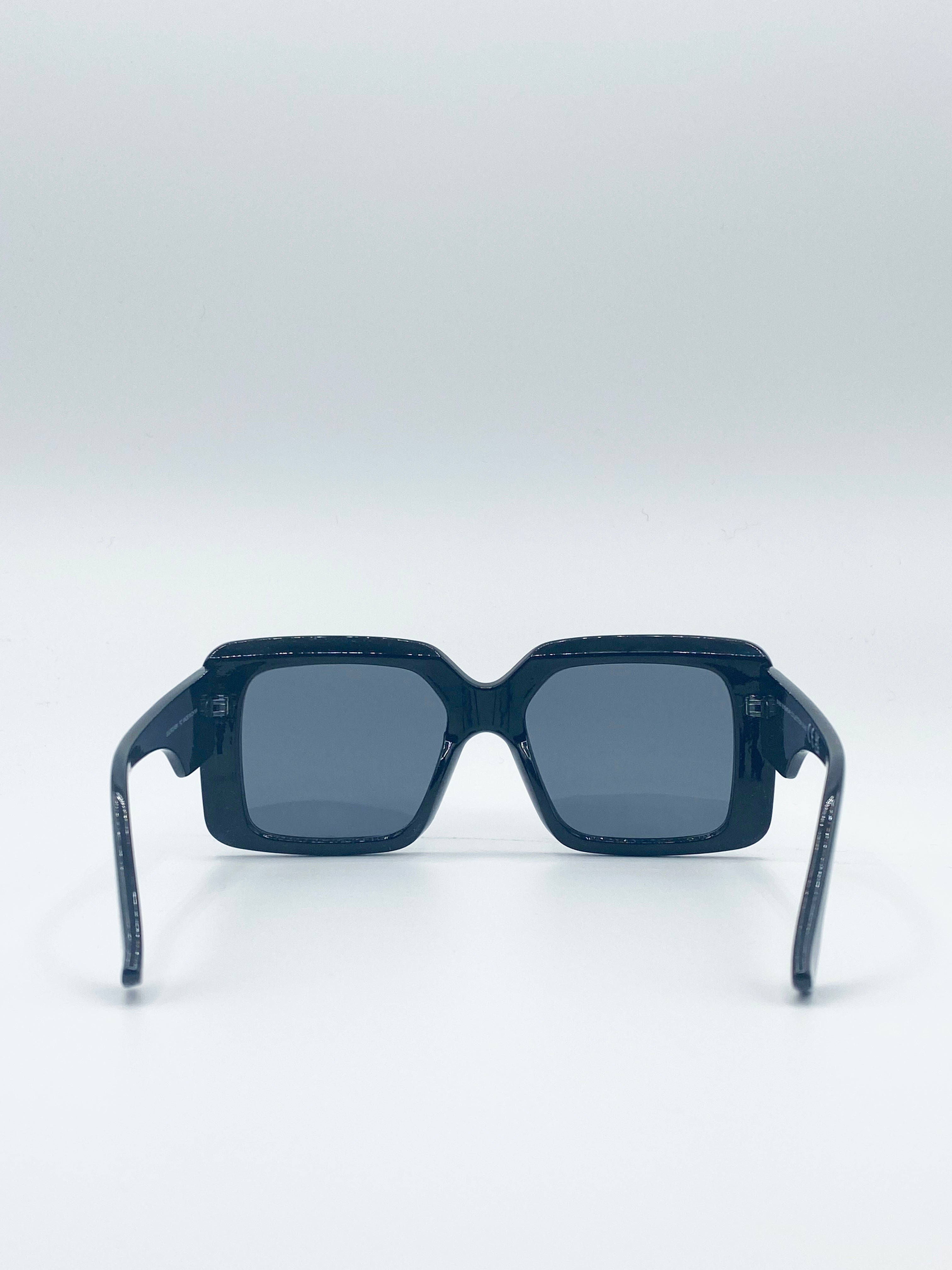 Black Shape_Oversized Plastic Frame Square Sunglasses with Black Lenses