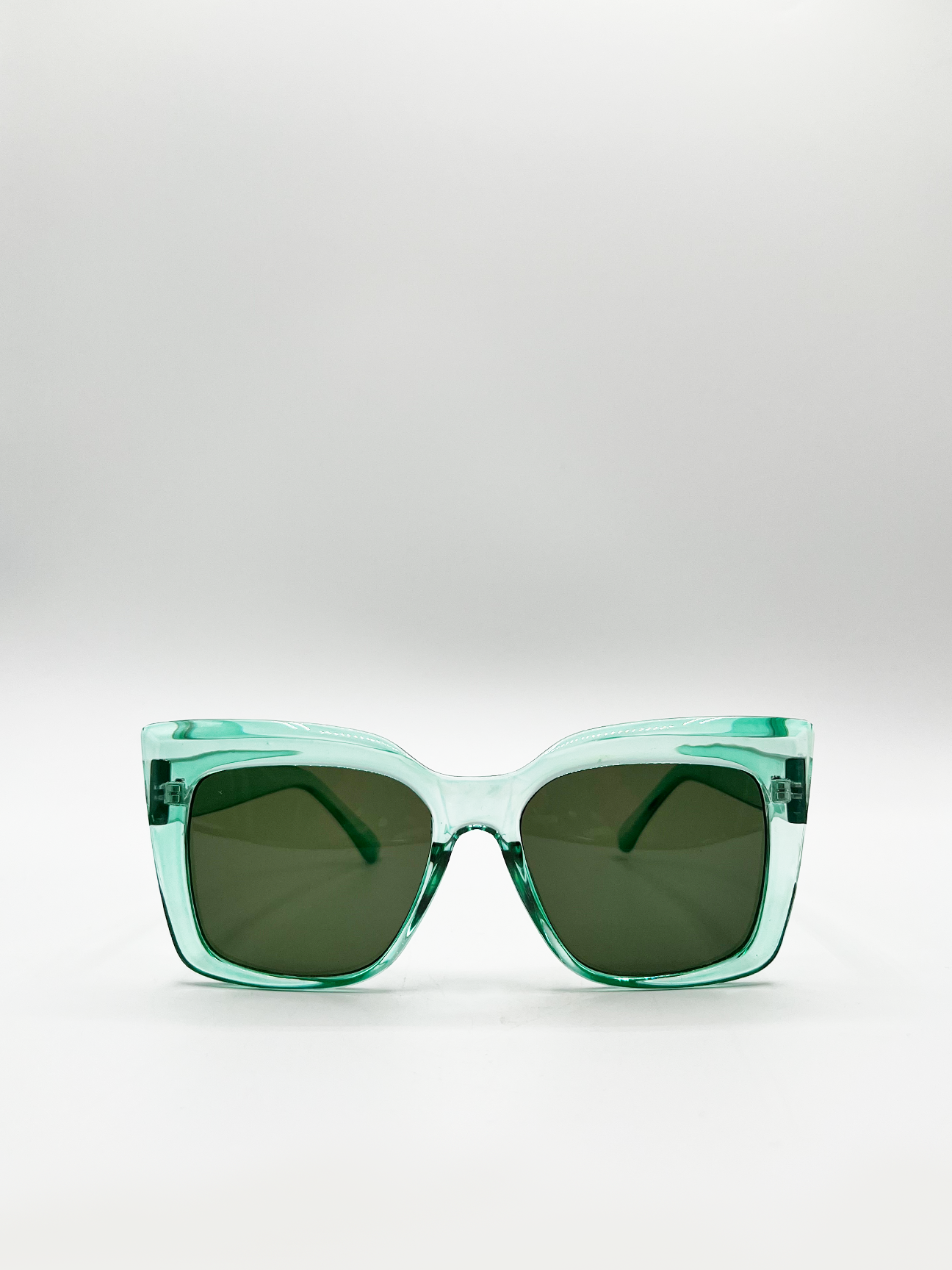 Green Angular Shape_Oversized Cat Eye Sunglasses
